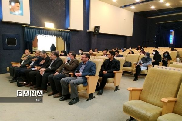 برگزاری گردهمایی مربیان عضو سازمان دانش‌آموزی شهرستان شاهین شهر