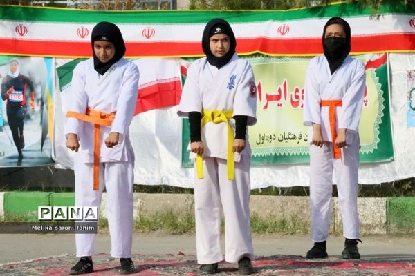 انتخابات انجمن ورزشی دبیرستان دخترانه فرهنگیان ناحیه ۲