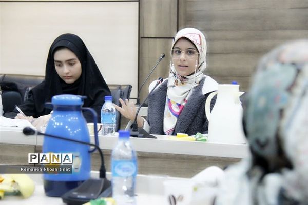 نشست عصرانه نوجوانان فعال اجتماعی