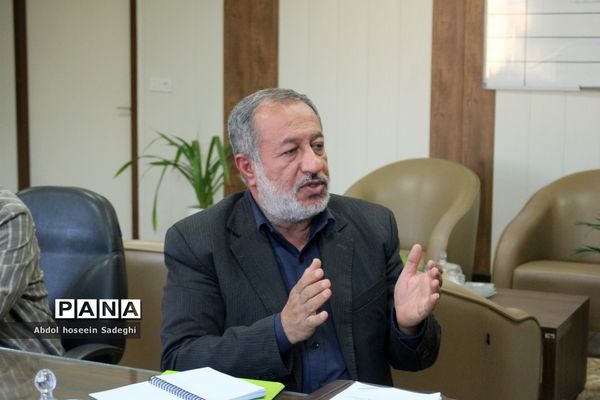جلسه مدیران مدارس رویش انقلاب بوشهر
