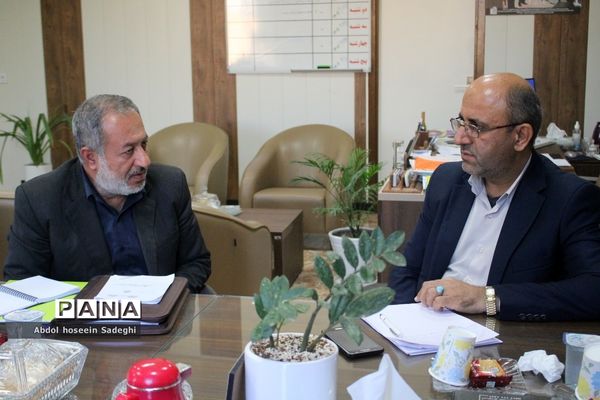 جلسه مدیران مدارس رویش انقلاب بوشهر