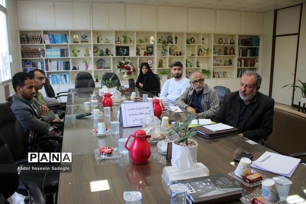جلسه مدیران مدارس رویش انقلاب بوشهر
