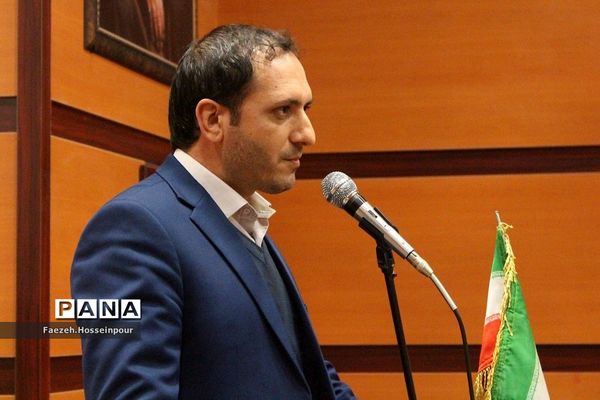 مراسم بدرقه نخبگان قرآنی و فرهنگی بهارستان‌2 به سمت مشهد مقدس