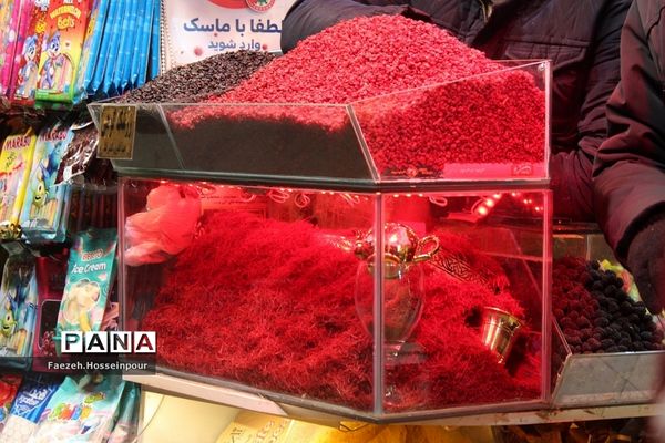 بازارگردی با نخبگان قرآنی و فرهنگی بهارستان‌2 در مشهد