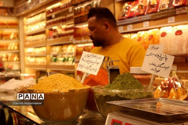 بازارگردی با نخبگان قرآنی و فرهنگی بهارستان‌2 در مشهد