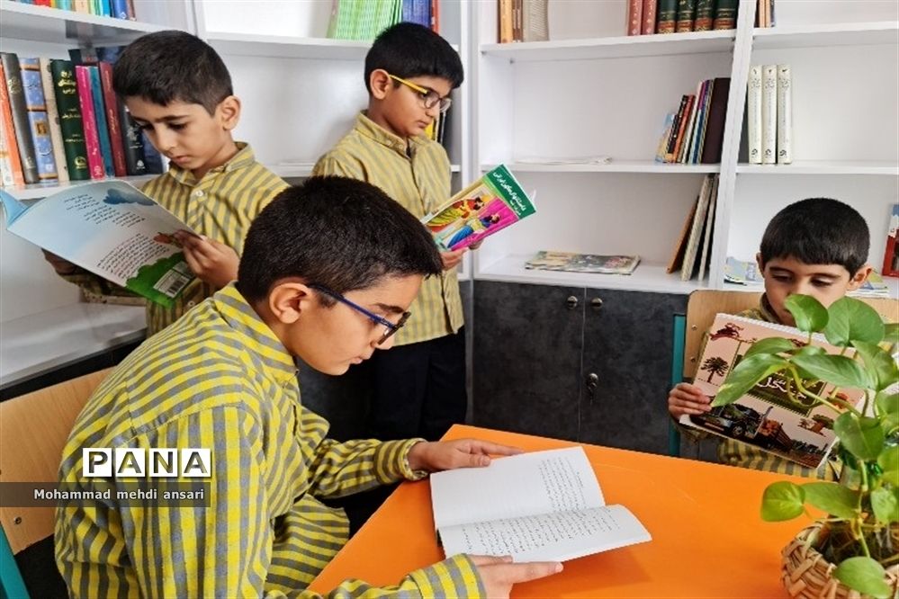 افتتاح کتابخانه دبستان توکلیان ناحیه 2 شیراز