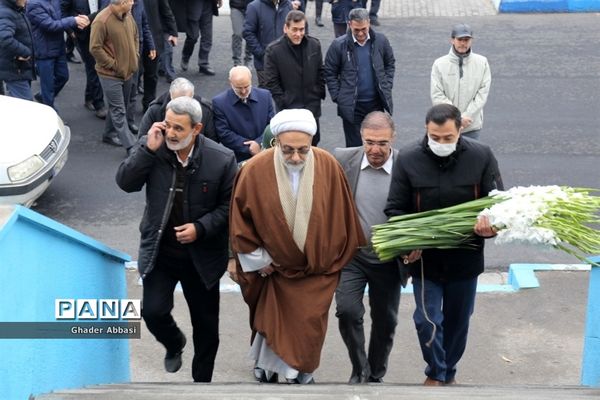 تجدید میثاق سرپرست جدید آموزش و پرورش آذربایجان‌شرقی با شهدا در اولین روز کاری