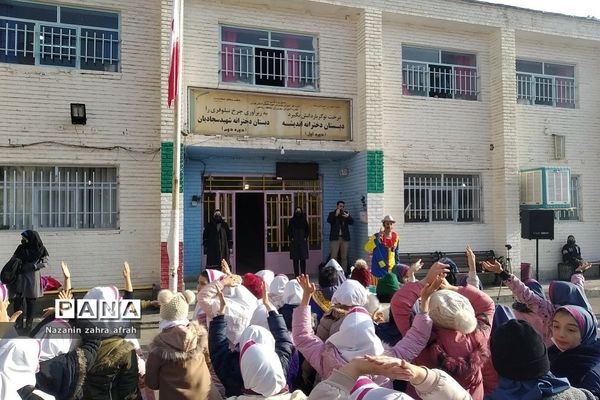 آموزش مصرف بهینه آب در دبستان شهید سجادیان رودهن