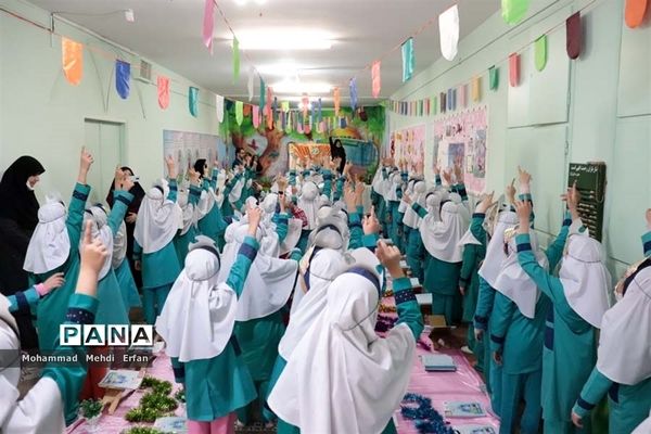 اجرای مراسم جشن قرآن در مدارس آباده