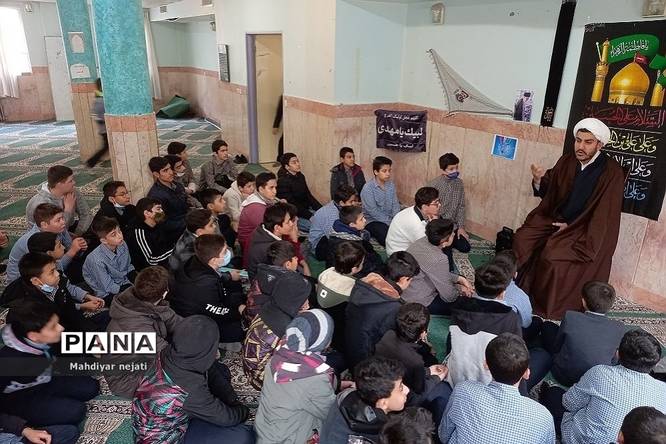 برگزاری کلاسهای بصیرتی در ایام فاطمیه در مدارس رودهن