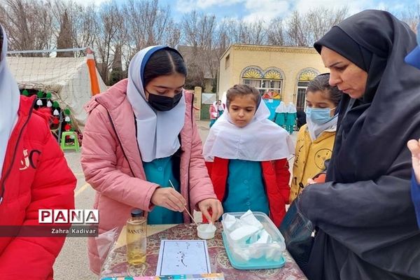 برگزاری نمایشگاه هفته پژوهش در آباده