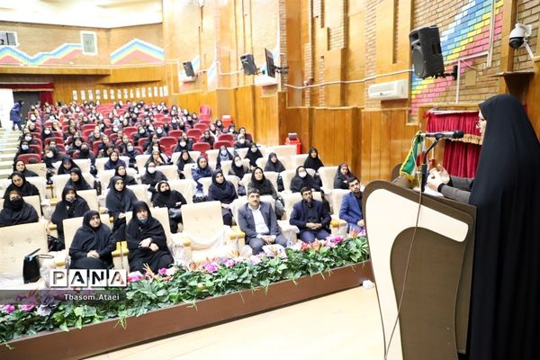 برگزاری همایش موسسان، مدیران و مربیان کودکستان‌های نواحی سه گانه کرمانشاه