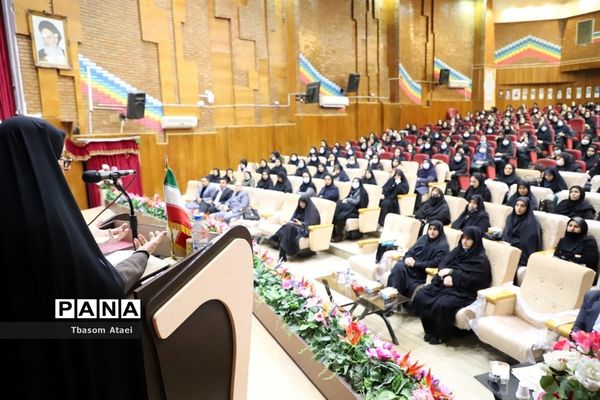 برگزاری همایش موسسان، مدیران و مربیان کودکستان‌های نواحی سه گانه کرمانشاه