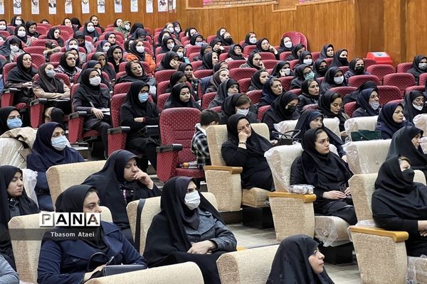 برگزاری همایش موسسان، مدیران و مربیان کودکستان‌های نواحی سه گانه کرمانشاه