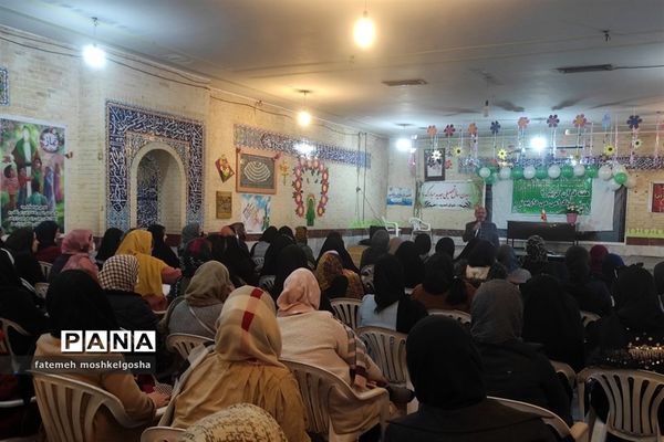 برگزاری جلسه آموزش خانواده در مدارس ناحیه 3 شیراز