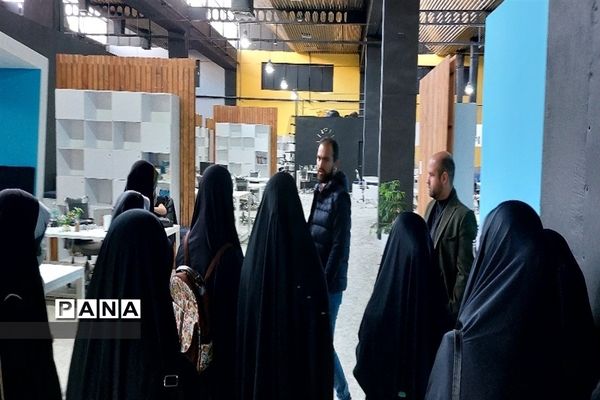 اردوی راهیان پیشرفت و بازدید دانش‌آموزان بسیجی از کارخانه نوآوری شیراز