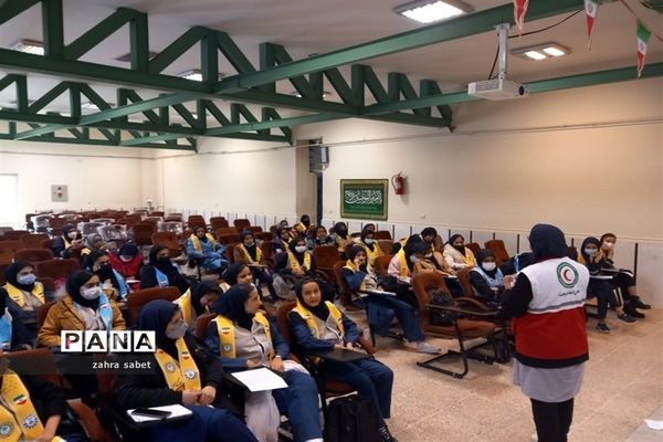 برگزاری دوره دوم کارگاه آموزشی یاور مربیان  دختر ناحیه 3 شیراز