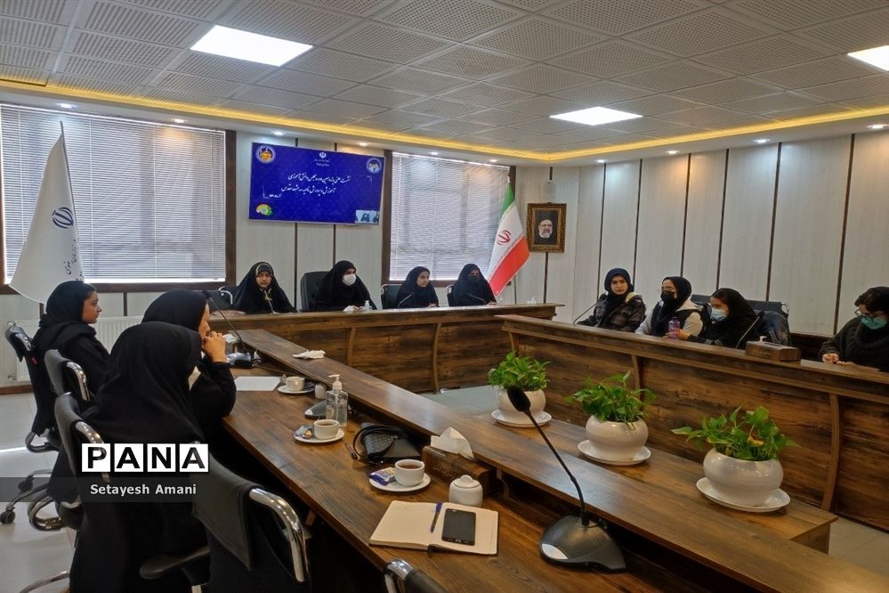 جلسه اعضای مجلس دختران دانش‌آموزی ناحیه 3 مشهد