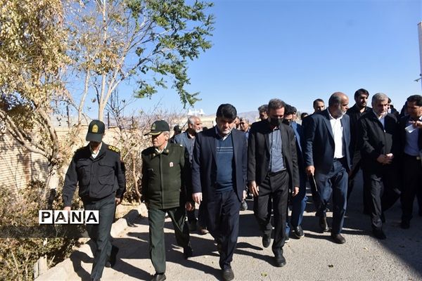 بازدید نایب رئیس مجلس شورای اسلامی از اجرای پروژه های شهرستان بهاباد