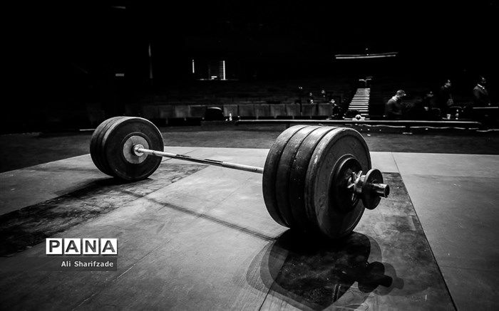 تیم ملی وزنه‌برداری ایران  در سکوی جهان ایستاد
