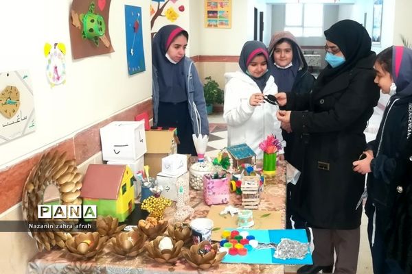 برگزاری نمایشگاه دست سازه‌های دانش‌آموزی در مدارس رودهن
