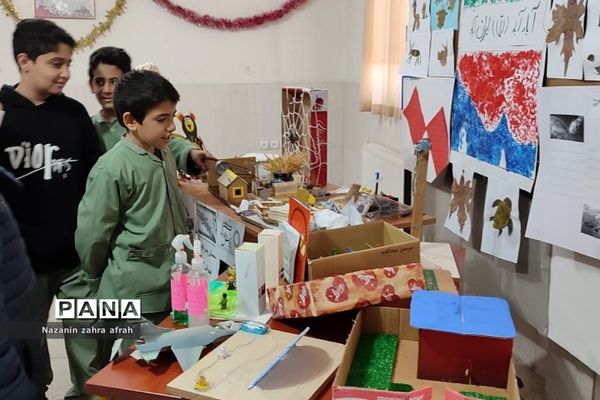 برگزاری نمایشگاه دست سازه‌های دانش‌آموزی در مدارس رودهن