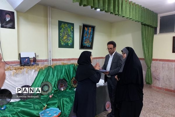 برگزاری نمایشگاه شمیم یاس در هنرستان مبتکران رودهن
