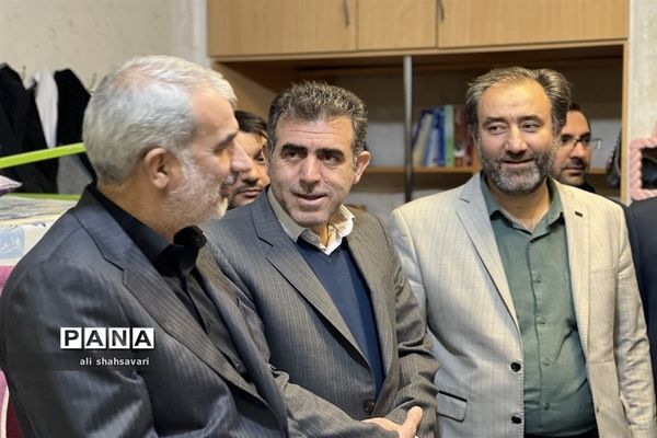 دیدار صمیمی وزیرآموزش و پرورش با دانشجویان دانشگاه فرهنگیان استان کرمانشاه