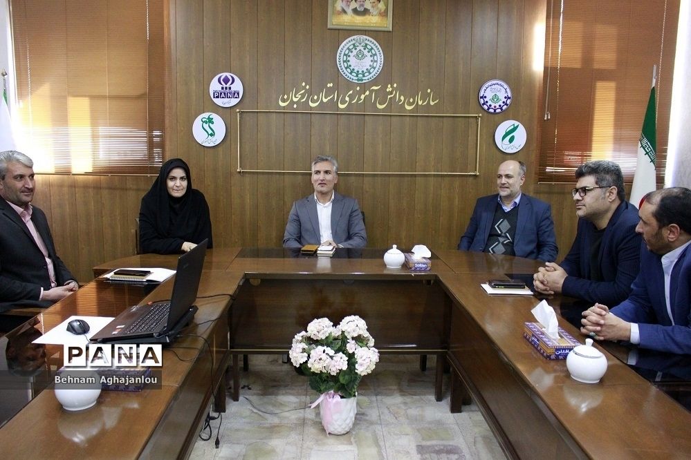 حضور مدیر و معاونان آموزش و پرورش ناحیه 2 زنجان در سازمان دانش‌آموزی استان