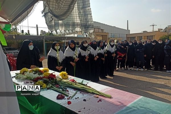 مراسم وداع با شهید گمنام در دبیرستان دخترانه فرزانگان  ناحیه 3 شیراز