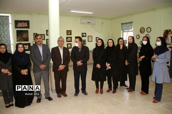 افتتاح نمایشگاه دست سازه های دانش‌آموزان هنرستان فرزانگان شهرستان بهبهان