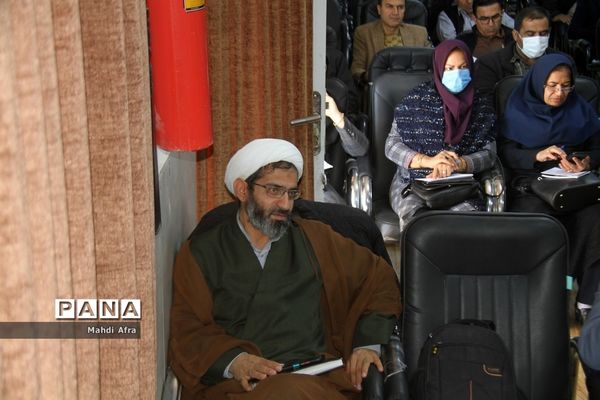 برگزاری دوره آموزشی قوانین، آئین نامه ها و مقررات تخلفات اداری ویژه مدیران مدارس بهبهان
