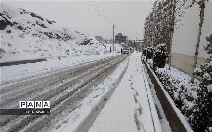 بارش برف و باران در جاده‌های ۲۵ استان