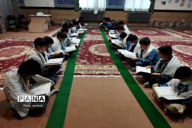 برگزاری زیارت عاشورا در دبستان مرحوم علیرضا مزرعه ملارد