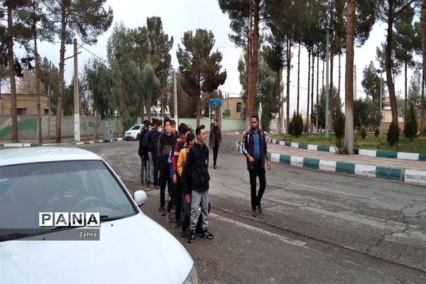 بازدید دانش‌آموزان مدرسه شهید علی تات از پژوهش‌سرا منطقه جوادآباد