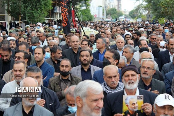 تشییع پیکر 3 شهید گمنام دفاع مقدس در بوشهر