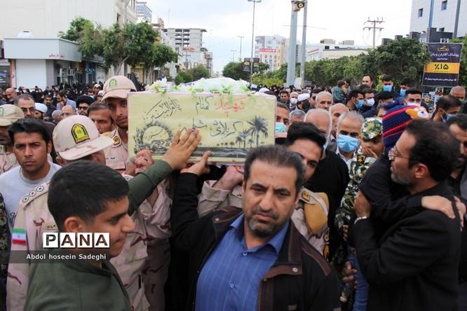 تشییع پیکر 3 شهید گمنام دفاع مقدس در بوشهر