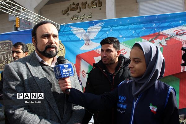 تشییع پیکر هفت شهید گمنام در کرمانشـاه