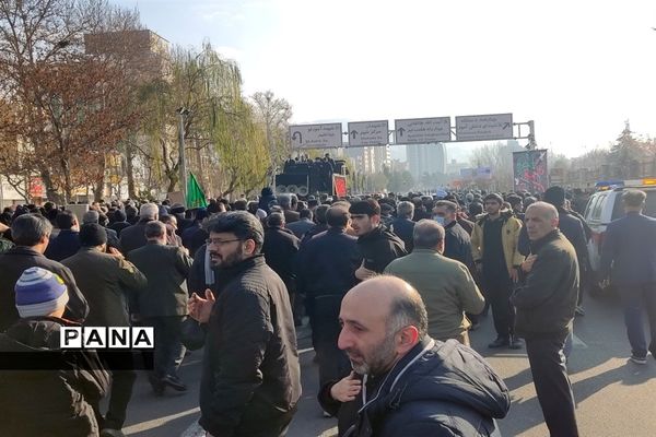 تشییع و وداع با پیکر مطهر شهدای گمنام در کرج