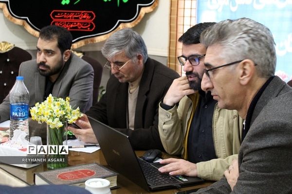 نشست هم‌اندیشی مسئولین سازمان‌های دانش‌آموزی مناطق شهرستان‌های استان تهران