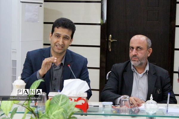 نشست هماهنگی برگزاری مراسم یادواره شهدا در آموزش و پرورش استان بوشهر