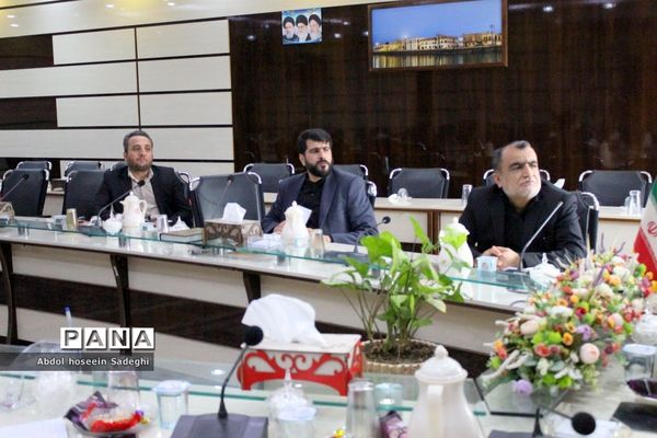 نشست هماهنگی برگزاری مراسم یادواره شهدا در آموزش و پرورش استان بوشهر