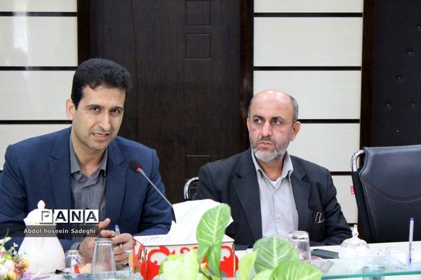 نشست هماهنگی برگزاری مراسم یادواره شهدا در آموزش و پرورش استان بوشهر