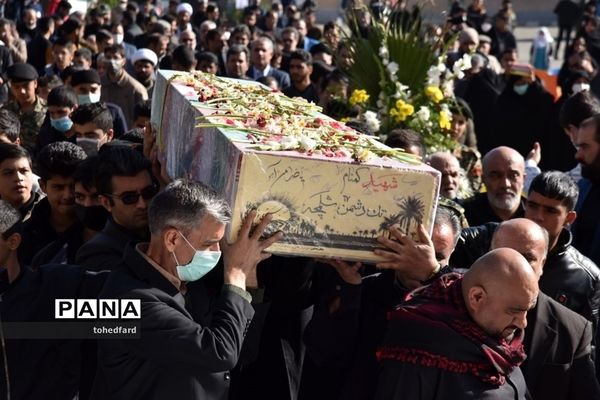 مراسم استقبال از شهدای گمنام در هنرستان خیامی بیرجند