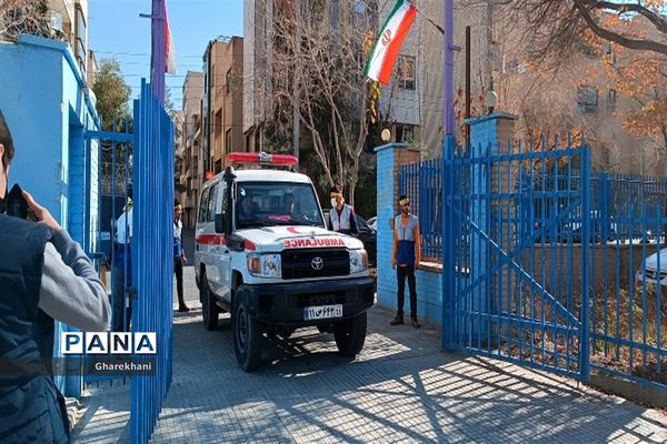 مهمان ویژه در دبیرستان شهید بهشتی اصفهان