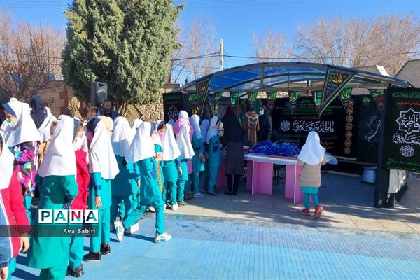 یک روز با شیر در مدارس آباده