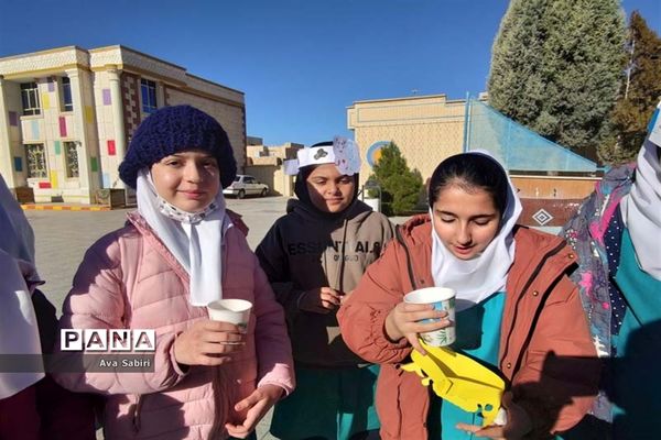 یک روز با شیر در مدارس آباده
