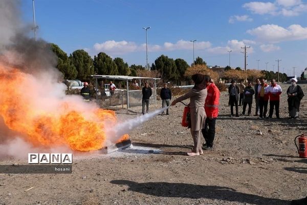 مانورسراسری ایمنی بمناسبت سالروز حادثه زلزله بم در خراسان جنوبی