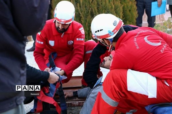 مانورسراسری ایمنی بمناسبت سالروز حادثه زلزله بم در خراسان جنوبی