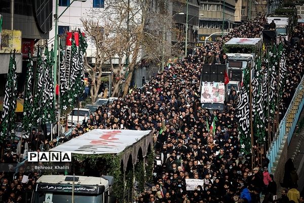 تشییع پیکر ۲۰۰ شهید گمنام دفاع مقدس در تهران